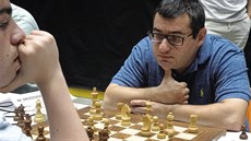 Šachista Sergej Movsesjan ve třetím kole velmistrovského turnaje Pardubice Open... Šachista Sergej Movsesjan ve třetím kole velmistrovského turnaje Pardubice Open...
