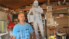 David Moješčík je autorem soch osobností regionu. Vytvořil i Kryla. David Moješčík je autorem soch osobností regionu. Vytvořil i Kryla.