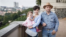 Murat Temirov s manelkou Mumou a dcerou (27. ervence 2018)