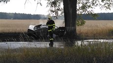 Při tragické nehodě nedaleko Chotěboře ve voze uhořeli dva mladí lidé. Při tragické nehodě nedaleko Chotěboře ve voze uhořeli dva mladí lidé.