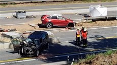 Při nehodě na D1 u Humpolce jedno z aut vjelo do středového pásu a srazilo... Při nehodě na D1 u Humpolce jedno z aut vjelo do středového pásu a srazilo...
