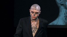 Model Rick Genest alias Zombie Boy (Paí, 19. ledna 2011)