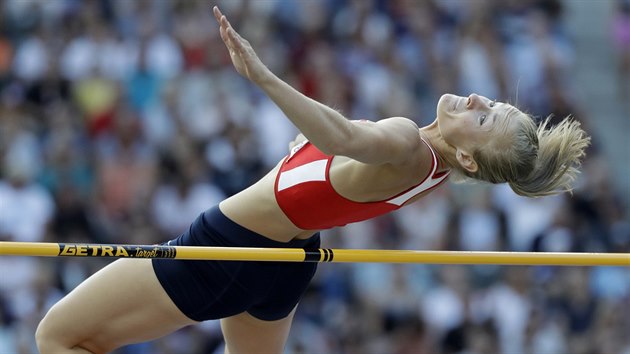 Česká výškařka Michaela Hrubá se snaží přenést přes laťku na atletickém ME v... Česká výškařka Michaela Hrubá se snaží přenést přes laťku na atletickém ME v...