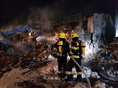 Škody po pátečním požáru se odhadují na dvacet milionů korun. Narušená je... Škody po pátečním požáru se odhadují na dvacet milionů korun. Narušená je...