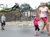 Replika kostry mamuta v ostravské zoo. Návštěvníci si ji mohli ve středu poprvé... Replika kostry mamuta v ostravské zoo. Návštěvníci si ji mohli ve středu poprvé...