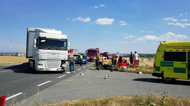 Stet idie sktru s kamionem u Sobtuch na Chrudimsku skonil tragicky.
