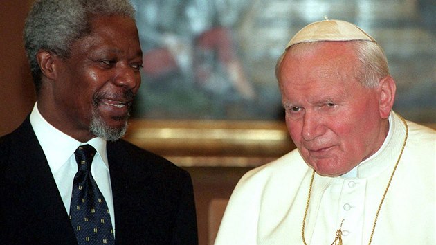Kofi Annan s papeem Janem Pavlem II. ve Vatiknu (15. dubna 1997)