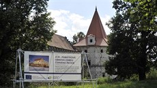 Obnova zámku se zastavila. Pokračovat bude, až se do výběrového řízení na... Obnova zámku se zastavila. Pokračovat bude, až se do výběrového řízení na...