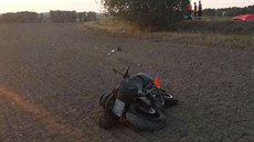 Dva motorkáři havarovali na Písecku. Jeden nepřežil náraz do stromu. Dva motorkáři havarovali na Písecku. Jeden nepřežil náraz do stromu.