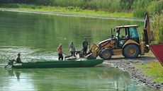 V Rybníce Nesyt na Břeclavsku uhynulo loni kvůli suchu více než sto tun ryb. V Rybníce Nesyt na Břeclavsku uhynulo loni kvůli suchu více než sto tun ryb.
