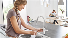 GROHE Blue® Home je váš soukromý pramen dokonalé chuti a požitku GROHE Blue® Home je váš soukromý pramen dokonalé chuti a požitku