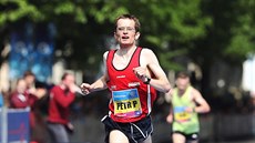 Petr Pechek ve finiši na Volkswagen Maraton Praha Petr Pechek ve finiši na Volkswagen Maraton Praha