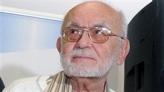 Scenárista a dramaturg Drahoslav Makovička (na snímku ze 4. července 2011) Scenárista a dramaturg Drahoslav Makovička (na snímku ze 4. července 2011)