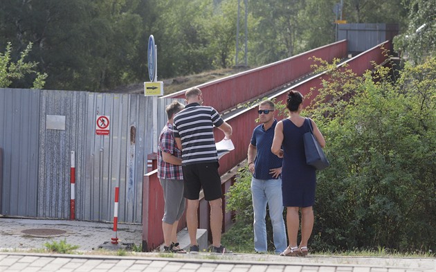 Zaíná oprava lávky do chebské tvrti Háje.