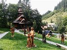 Galerie soch s kaplí sv. Huberta ve Velkých Karlovicích. Galerie soch s kaplí sv. Huberta ve Velkých Karlovicích.