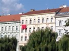 Na Malostranském náměstí vysí červené kalhoty. (22/08/2018) Fotil: Fred Byrne Na Malostranském náměstí vysí červené kalhoty. (22/08/2018) Fotil: Fred Byrne