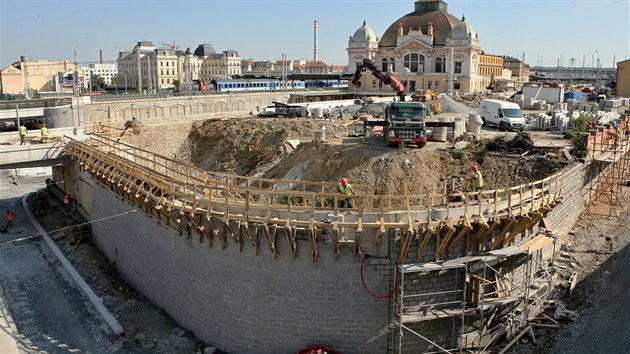 Přestavba železničních mostů a silnice pod nimi u hlavního vlakového nádraží v... Přestavba železničních mostů a silnice pod nimi u hlavního vlakového nádraží v...