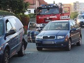 Pětačtyřicetiletý muž skončil v nemocnici poté, co se snažil zastavit vozidlo,... Pětačtyřicetiletý muž skončil v nemocnici poté, co se snažil zastavit vozidlo,...