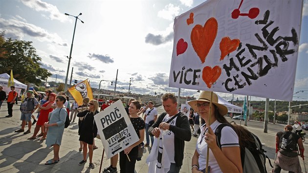 Pirti svolali na nedli 26. 8. demonstraci proti nkterm ustanovenm evropsk smrnice o autorskm prvu.