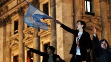 Desetitisíce Argentinců demonstrovaly za zbavení imunity exprezidenty Cristiny... Desetitisíce Argentinců demonstrovaly za zbavení imunity exprezidenty Cristiny...