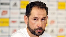 Trenér sevillských fotbalistů Pablo Machín na předzápasové tiskové konferenci v... Trenér sevillských fotbalistů Pablo Machín na předzápasové tiskové konferenci v...