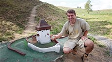 Do konce září, nejpozději v říjnu by autor parku miniatur v Bystřici nad... Do konce září, nejpozději v říjnu by autor parku miniatur v Bystřici nad...
