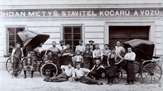 Litomyšlský karosář Bohdan Metyš byl zřejmě vůbec jedním z prvních karosářů na... Litomyšlský karosář Bohdan Metyš byl zřejmě vůbec jedním z prvních karosářů na...