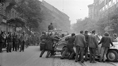 Srpnové události roku 1968 na praských Vinohradech na fotografii Frantika...