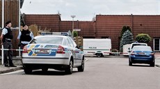 Policejní zásah proti zabarikádovanému muži na okraji Chrudimi (28. srpna 2018) Policejní zásah proti zabarikádovanému muži na okraji Chrudimi (28. srpna 2018)