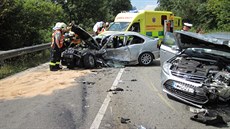 Srážka dvou aut u bistra nedaleko Starého Hrozenkova. Srážka dvou aut u bistra nedaleko Starého Hrozenkova.