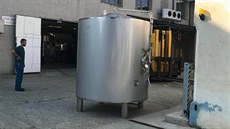 Do Jarošovského pivovaru dorazila první várka nových ležáckých tanků. Do Jarošovského pivovaru dorazila první várka nových ležáckých tanků.