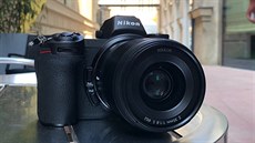 Novou vlajkovou lodí bezzrcadlovek Nikonu je plnoformátový model Z7. Novou vlajkovou lodí bezzrcadlovek Nikonu je plnoformátový model Z7.