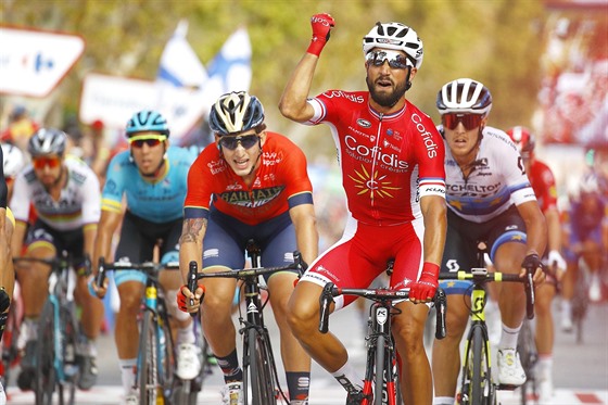 Nacer Bouhanni slaví vítzství v esté etap Vuelty.