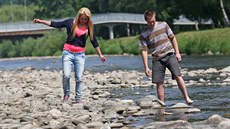 Sucho postihlo i řeku Ostravici. Sucho postihlo i řeku Ostravici.