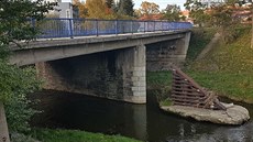 Stav mostu přes Olši v Jablunkově není vůbec dobrý. Stav mostu přes Olši v Jablunkově není vůbec dobrý.