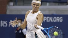 GENERANÍ SOUBOJ. Lucie afáová vypadla ve druhém kole US Open s o devt let...