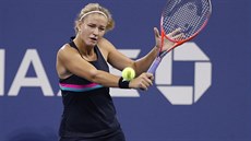 STATEN. eská tenistka Karolína Muchová bojovala ve druhém kole US Open proti...
