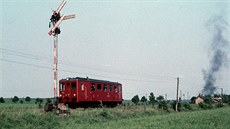 Motorový vůz M131.1133 na vlaku 90705 opouští stanici Smidary, 29. 5. 1976,... Motorový vůz M131.1133 na vlaku 90705 opouští stanici Smidary, 29. 5. 1976,...