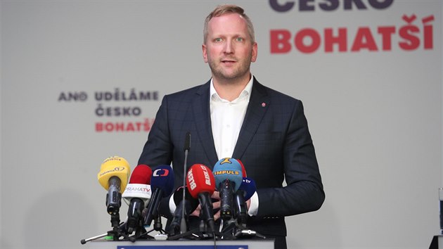 Kandidát ANO na pražského primátora Petr Stuchlík na tiskové konferenci k... Kandidát ANO na pražského primátora Petr Stuchlík na tiskové konferenci k...
