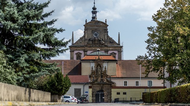 V nejt잚 esk vznici ve Valdicch maj vzni monost studovat na vzeskm uiliti. (4. z 2018)