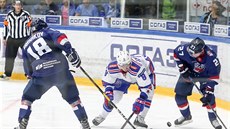 Momentka z duelu KHL Torpedo Nižnij Novgorod vs. Petrohrad (bílá). Momentka z duelu KHL Torpedo Nižnij Novgorod vs. Petrohrad (bílá).