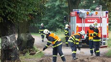 Moravskoslezští hasiči řešili následky po vydatném dešti a bouřkách. Moravskoslezští hasiči řešili následky po vydatném dešti a bouřkách.