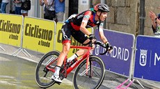 Alessandro De Marchi z týmu BMC Racing si jede pro výhru v 11. etapě Vuelty. Alessandro De Marchi z týmu BMC Racing si jede pro výhru v 11. etapě Vuelty.