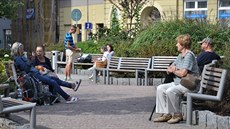 Současná podoba Soukenného náměstí vyvolává v lidech rozporuplné pocity. Kvůli... Současná podoba Soukenného náměstí vyvolává v lidech rozporuplné pocity. Kvůli...