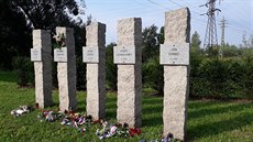 Pětici mužů oběsili nacisté v Lískovci jako pomstu za výbuch na trati. S útokem... Pětici mužů oběsili nacisté v Lískovci jako pomstu za výbuch na trati. S útokem...