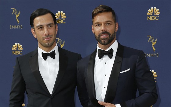 Jwan Yosef a Ricky Martin na cenách Emmy (Los Angeles, 17. záí 2018)