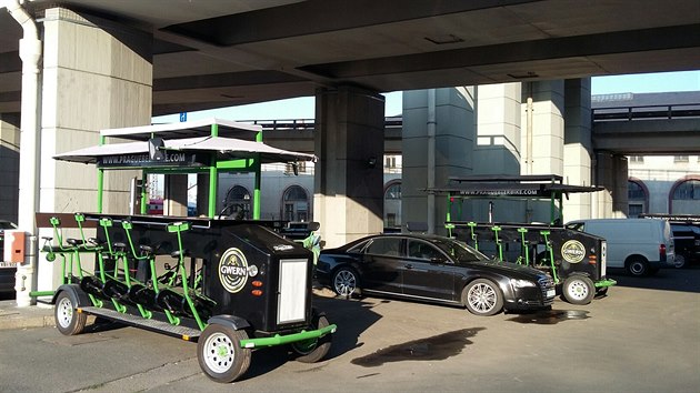 Beer Bikes na parkoviti