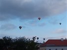 páteční večerní let nad Prahou páteční večerní let nad Prahou