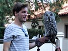 Sluncem zalitá Královská zahrada, moravský burčák, folklorní soubory z Kyjova i draví ptáci to bylo vinobraní na Pražském hradě Sluncem zalitá Královská zahrada, moravský burčák, folklorní soubory z Kyjova i draví ptáci to bylo vinobraní na Pražském hradě