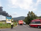 Policie kvli poru v arelu skladu s pohonnmi hmotami uzavela pjezdov...